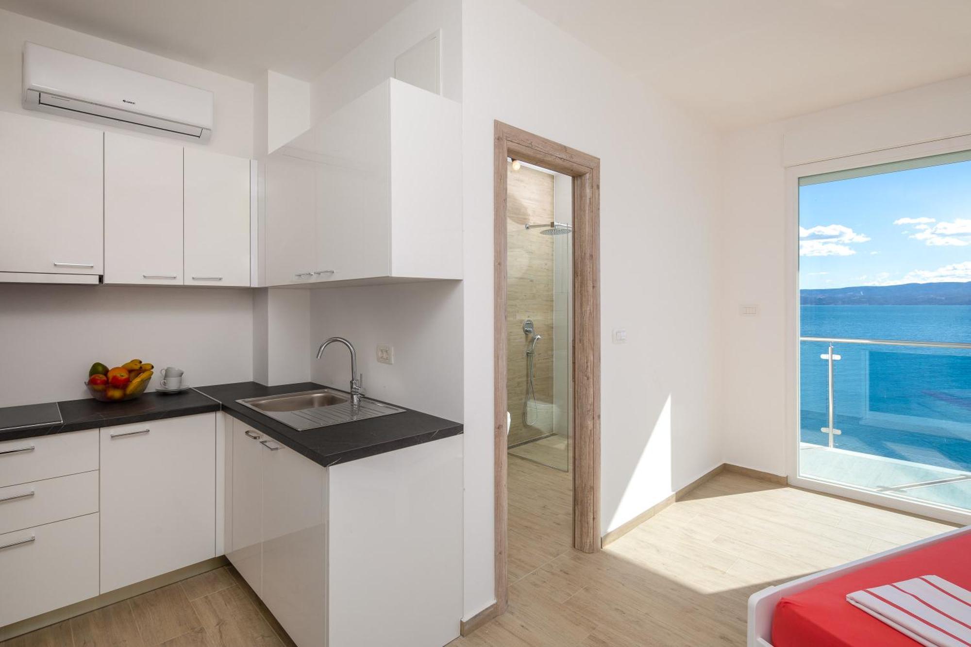 Blue Wonder Apartments Dugi Rat Dış mekan fotoğraf