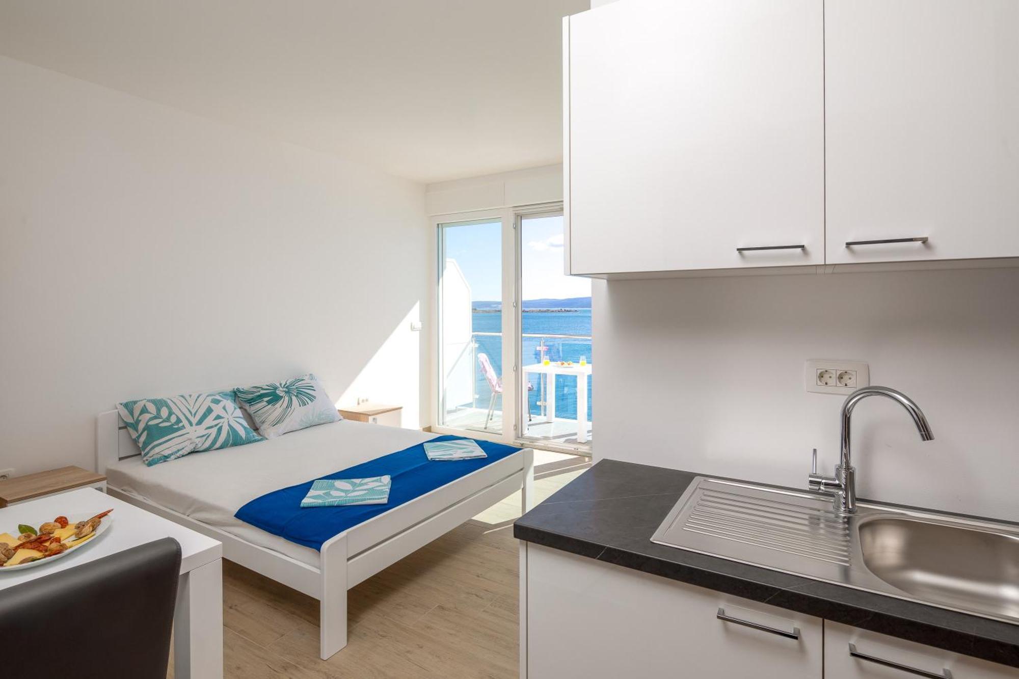 Blue Wonder Apartments Dugi Rat Dış mekan fotoğraf