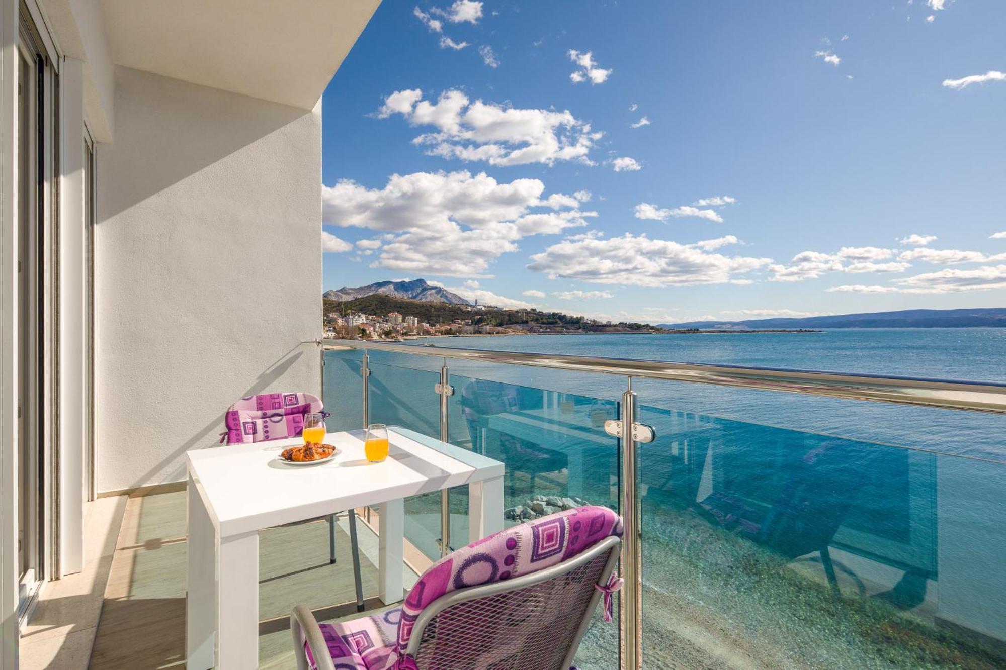 Blue Wonder Apartments Dugi Rat Dış mekan fotoğraf