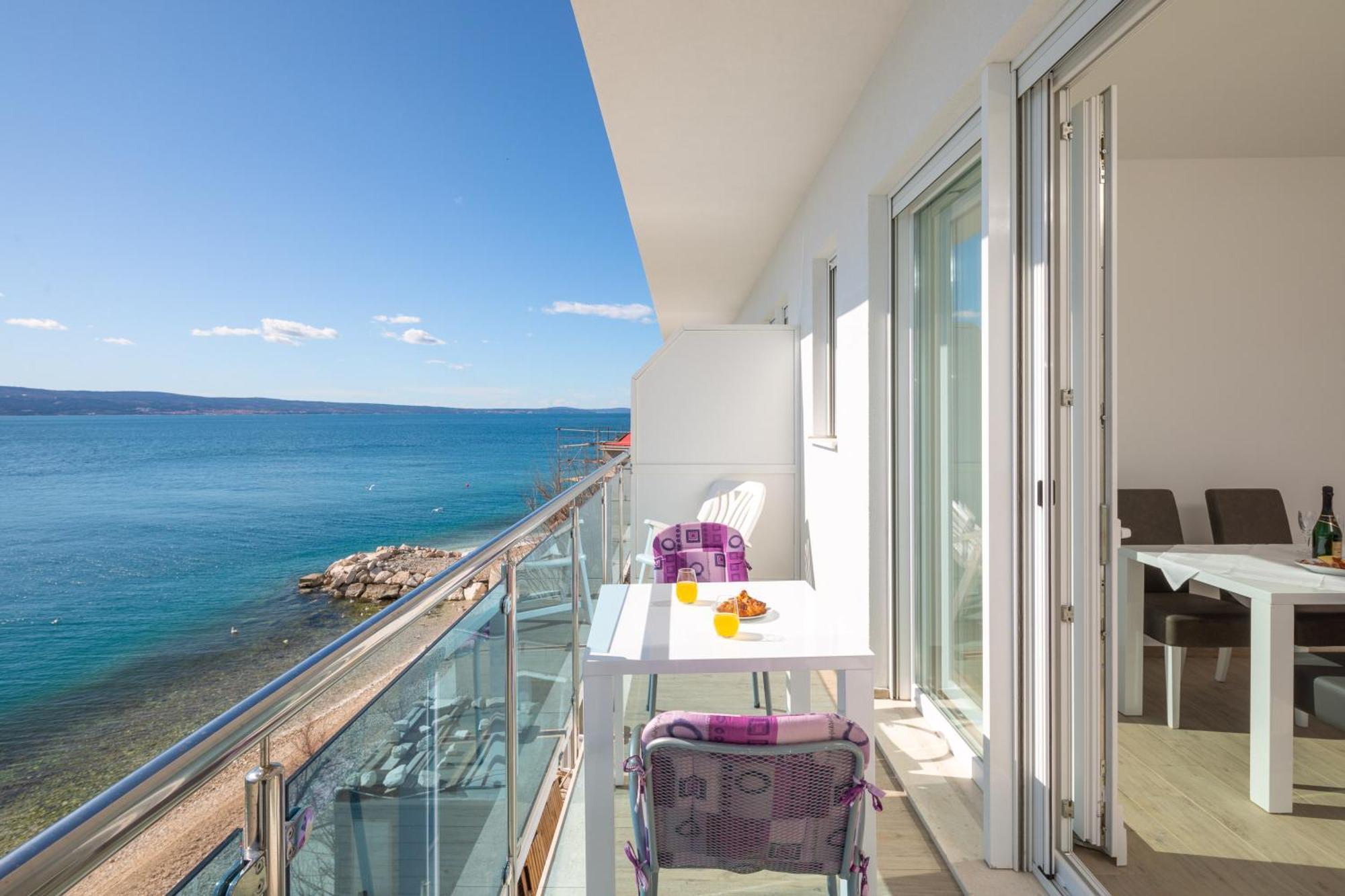 Blue Wonder Apartments Dugi Rat Dış mekan fotoğraf